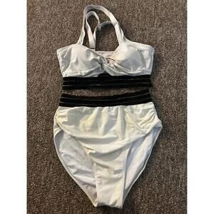 Black and white colorblock bikini women’s size large